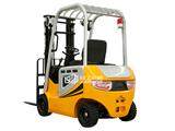 1.5噸四輪駕駛式 電動平衡叉車